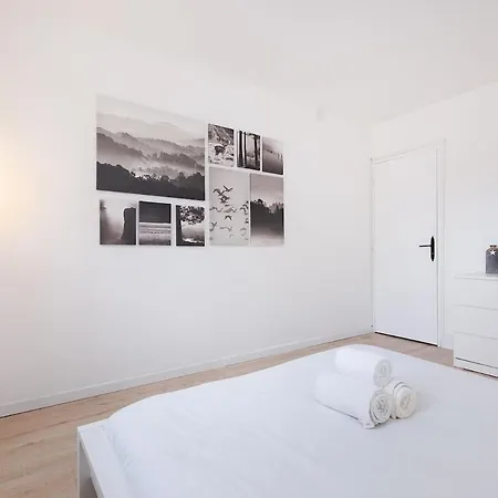 Apartment 4 *